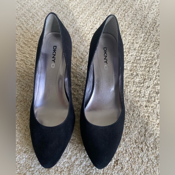 DKNY Suede Pump Shoes Size 8 - Picture 2 of 10